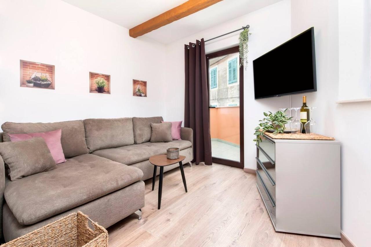 Ferienwohnung Kuca Melina Rovinj Exterior foto